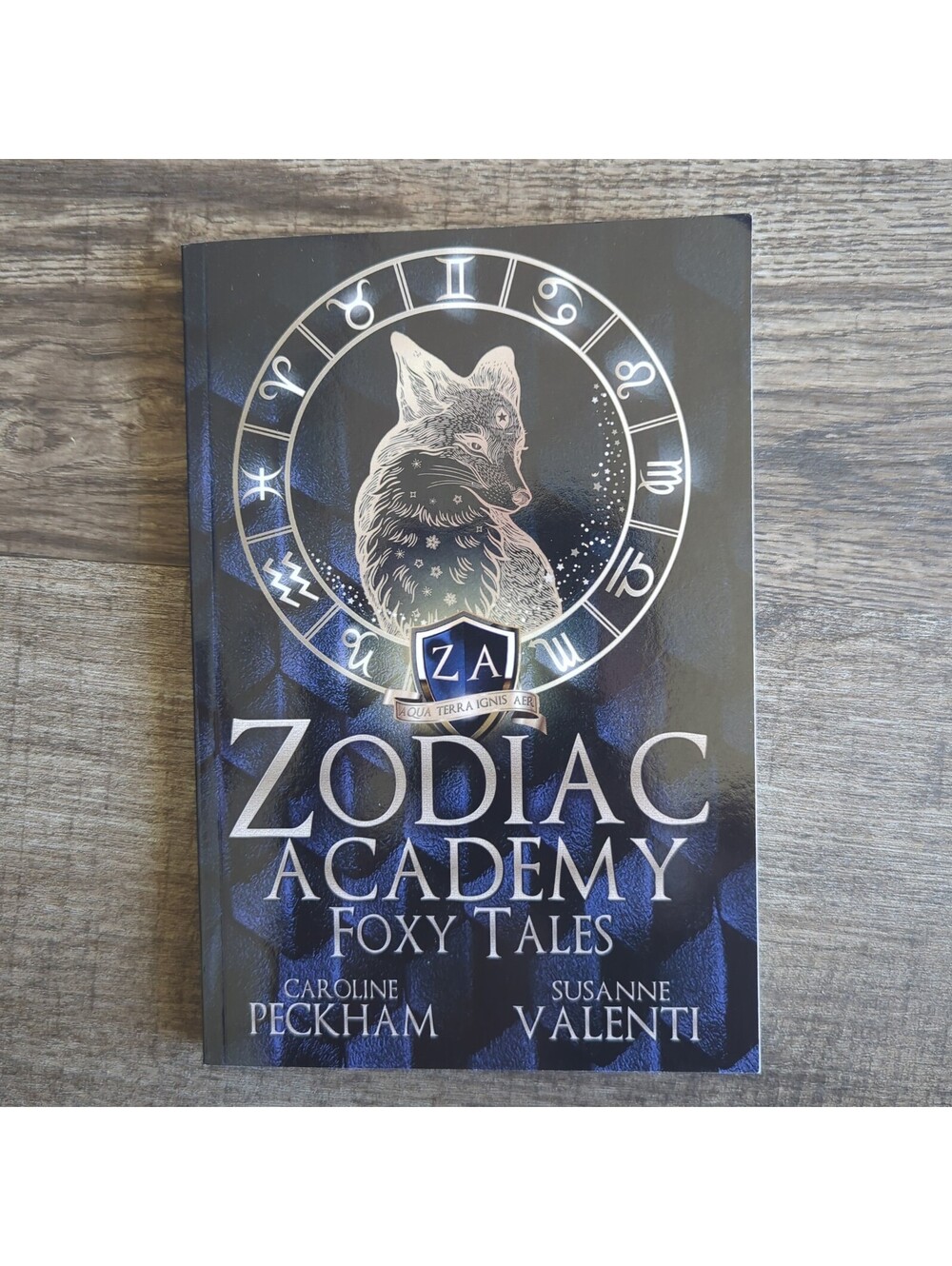 Zodiac Academy Foxy Tales (SIGNED) by Caroline Peckham & Susanne Valenti 2022